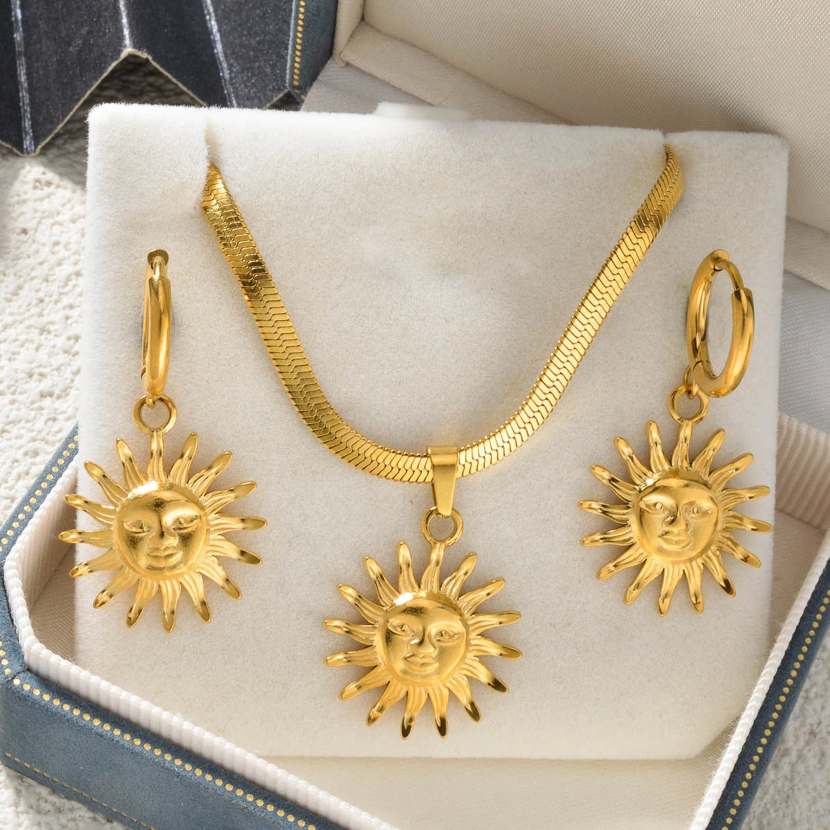 Stainless Steel Necklace Earrings Set Trend Moon Star Hollow Pendant For Women Fashion Party 18K Gold-Plated Jewelry Set Gift