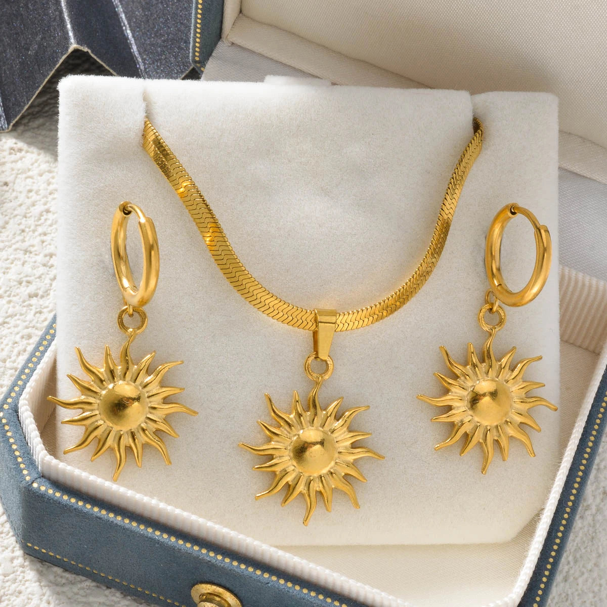 Stainless Steel Necklace Earrings Set Trend Moon Star Hollow Pendant For Women Fashion Party 18K Gold-Plated Jewelry Set Gift