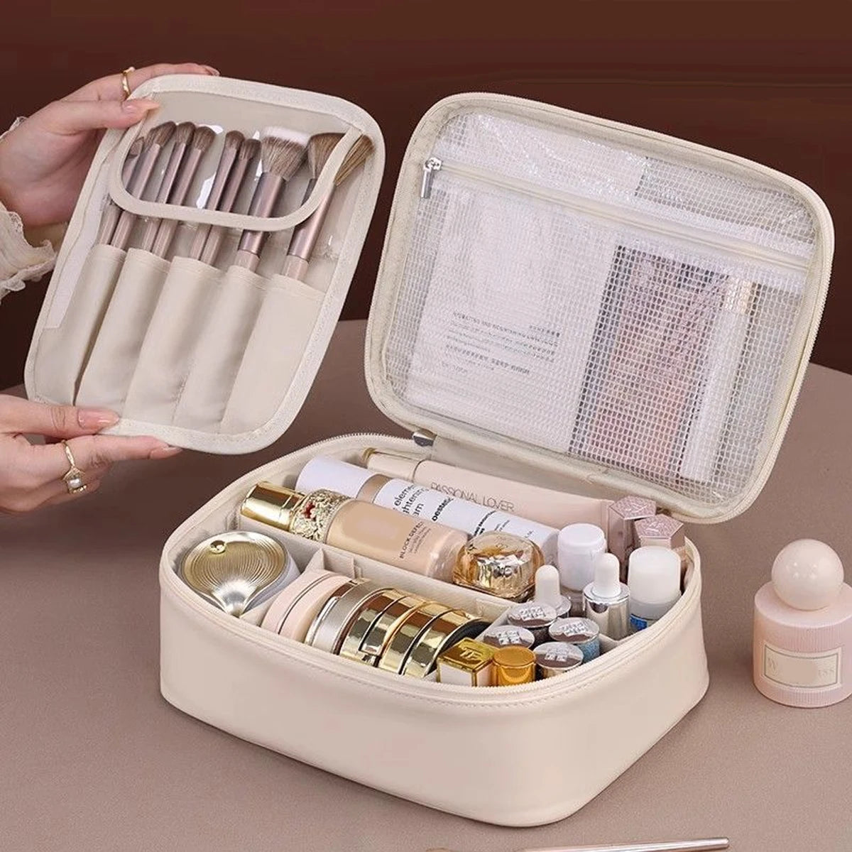 New PU leather makeup bag with large capacity, portable, and high-end outdoor feel, layered and multi-layer waterproof makeup ca